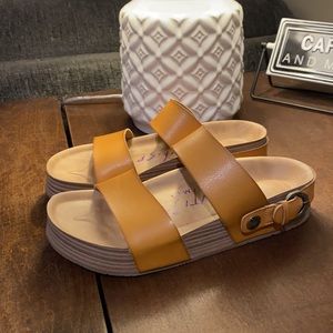 Blowfish Women’s 7.5